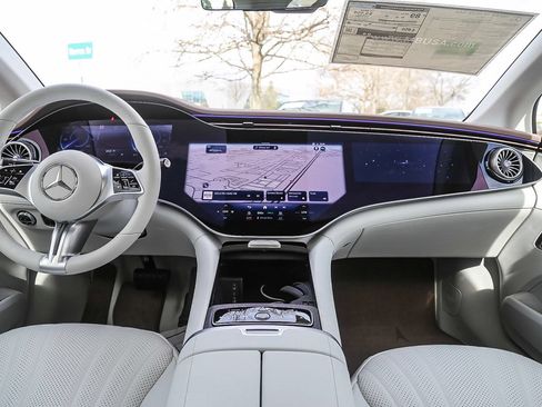 New 2024 Mercedes-Benz EQE 500 4MATIC Sedan image 9