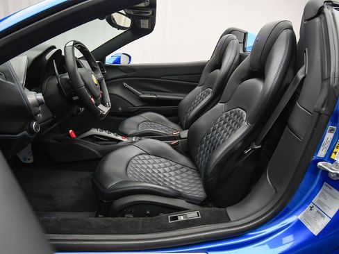 Used 2018 Ferrari 488 Spider image 17