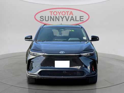 Used 2025 Toyota bZ4X FWD image 11