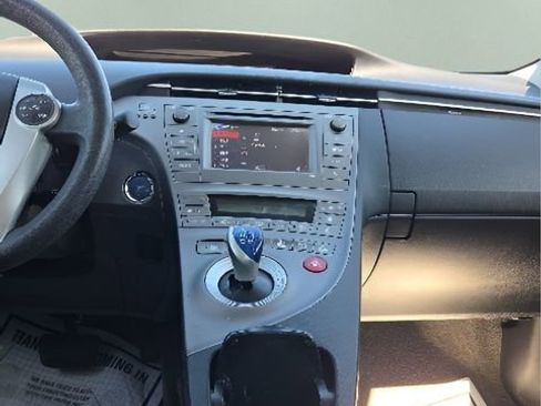 Used 2013 Toyota Prius Two FWD image 11