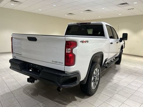 Used 2025 Chevrolet Silverado 2500 Custom w/ Custom Convenience Package AWD/4WD image 5