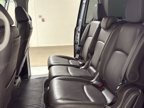 Used 2022 Honda Odyssey Touring image 15