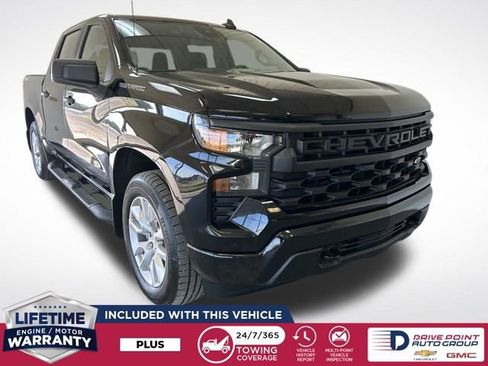 Used 2022 Chevrolet Silverado 1500 Custom AWD/4WD image 1