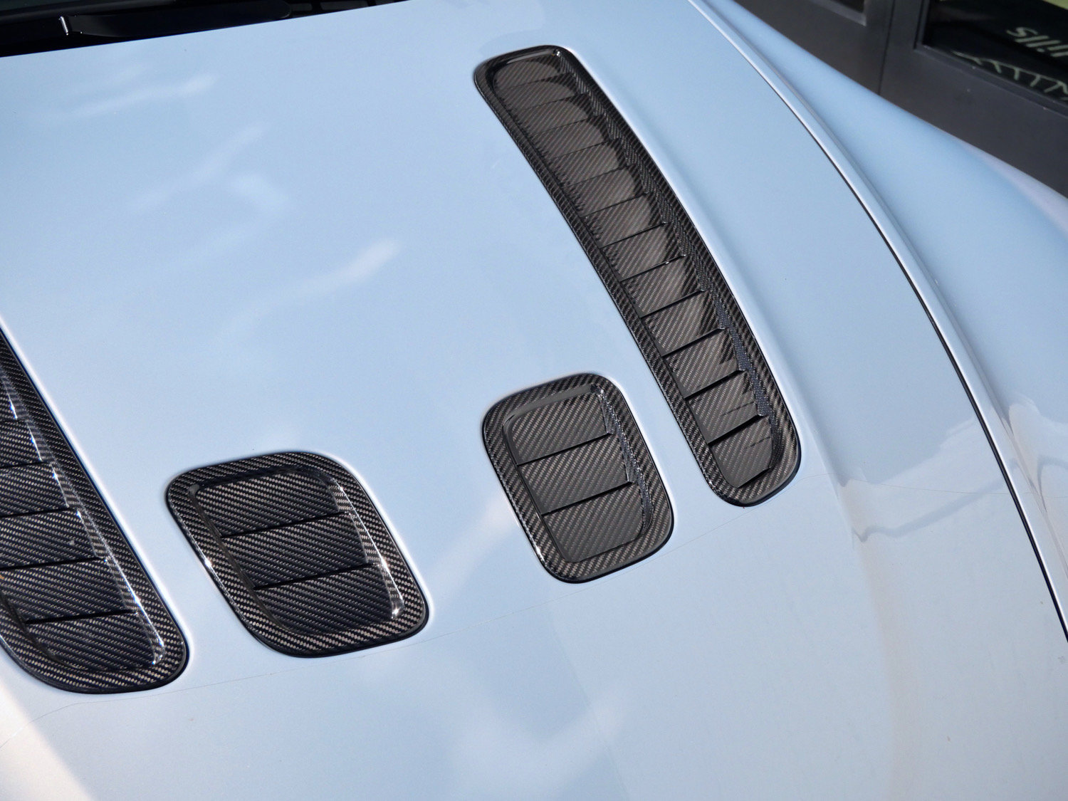 Used 2015 Aston Martin V12 Vantage S RWD image 25