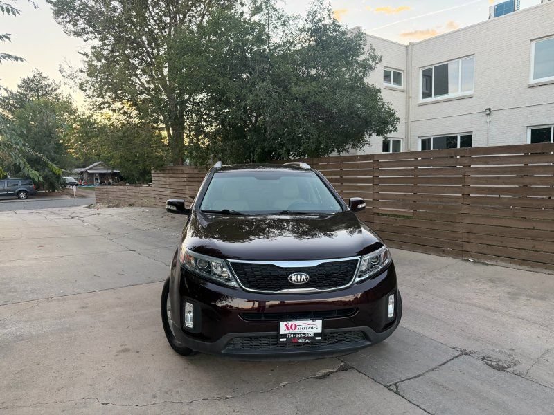 Used 2015 Kia Sorento LX FWD image 2