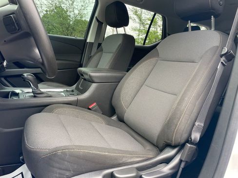 Used 2020 Chevrolet Traverse LS FWD image 23