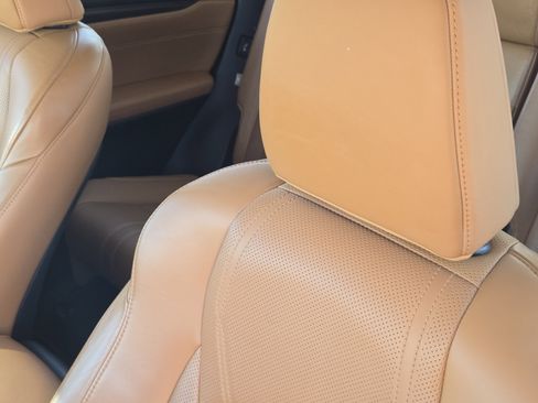 Used 2022 Lexus RX 350L Luxury image 37