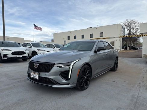 Used 2024 Cadillac CT4 V w/ LPO, ONYX Package image 8