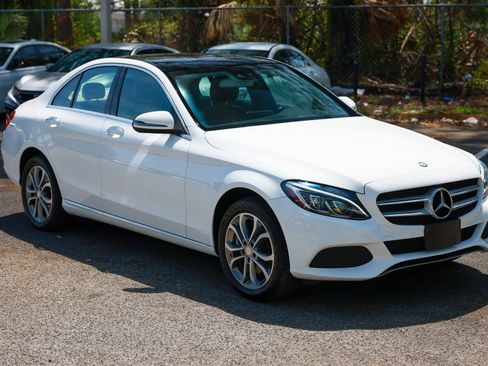 Used 2016 Mercedes-Benz C 300 4MATIC Sedan image 19