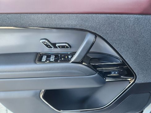 Certified 2025 Land Rover Range Rover Sport Dynamic SE image 23