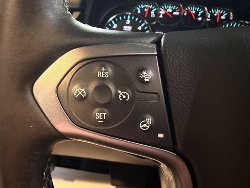 Used 2015 Chevrolet Tahoe LTZ AWD/4WD image 17