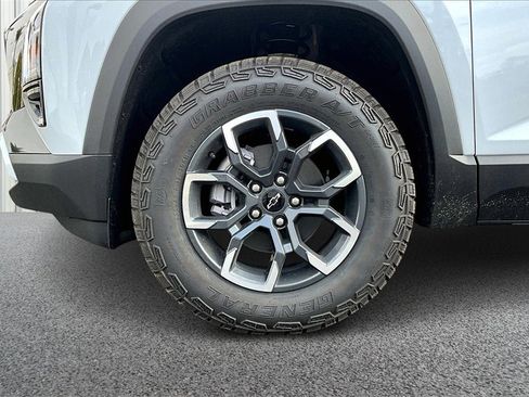 New 2026 Chevrolet Equinox ACTIV w/ Convenience Package III image 11