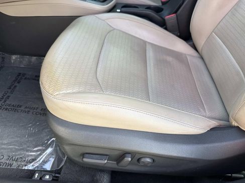 Used 2020 Hyundai Elantra Limited image 27