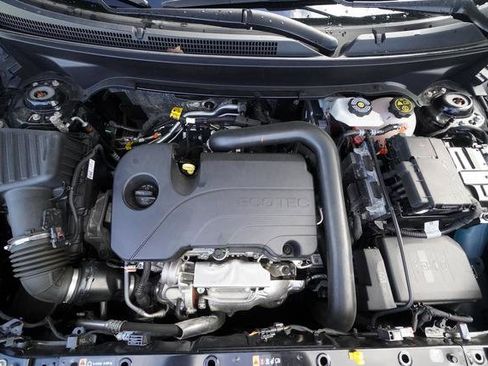 Used 2024 GMC Terrain Denali w/ Black Diamond Edition image 10