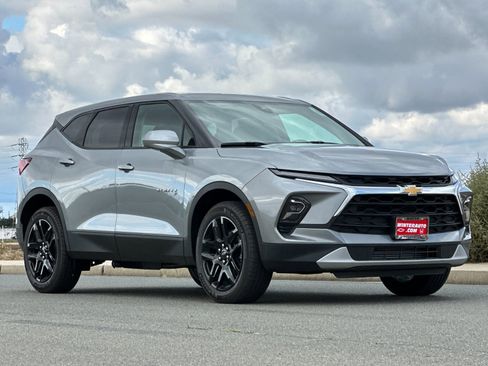 New 2025 Chevrolet Blazer LT w/ Driver Confidence Package image 2