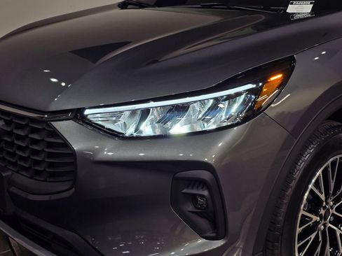 New 2026 Ford Escape SE w/ Class II Trailer Tow Package image 11