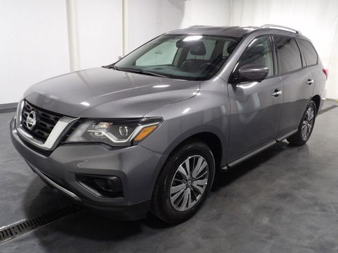 Used 2020 Nissan Pathfinder SL AWD/4WD image 3