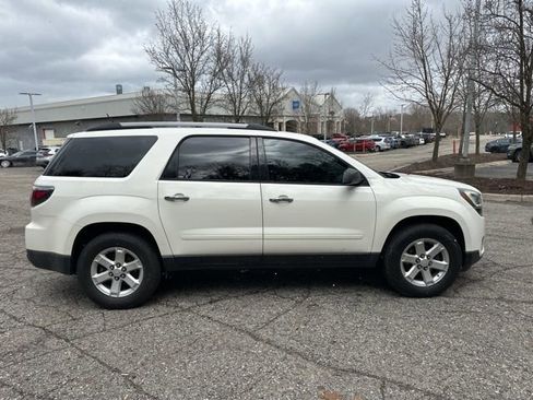 Used 2014 GMC Acadia SLE image 6