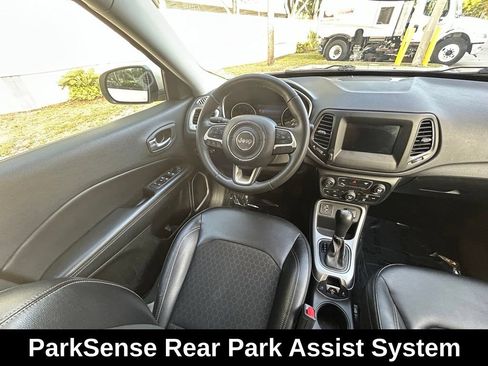 Certified 2018 Jeep Compass Latitude w/ Popular Equipment Group FWD image 9