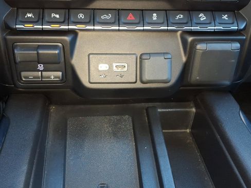 Used 2021 GMC Sierra 1500 Denali w/ Denali Ultimate Package image 22