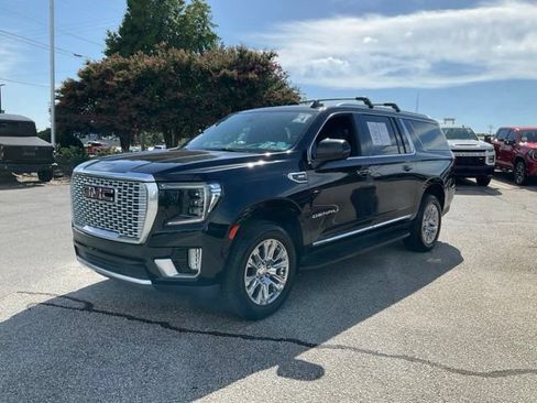 Used 2021 GMC Yukon XL Denali AWD/4WD image 1
