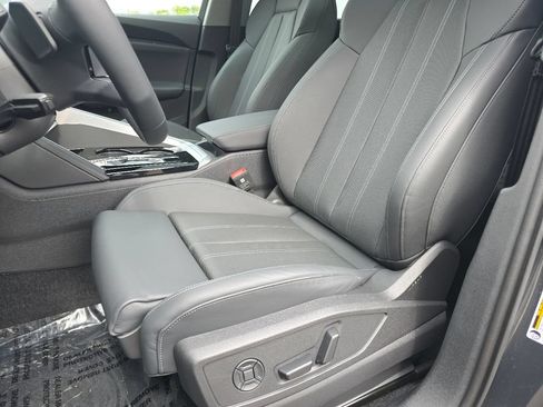 Used 2025 Audi Q5 Premium Plus w/ Premium Plus AWD/4WD image 40