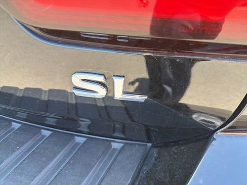 Used 2024 Nissan Armada SL w/ Captain's Chairs Package RWD image 3