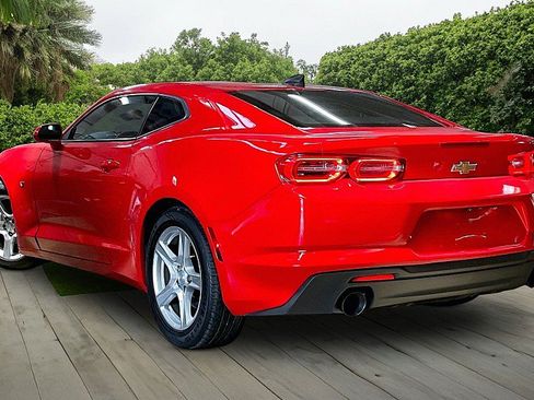 Used 2023 Chevrolet Camaro LT RWD image 9