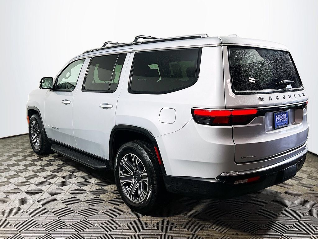 Used 2022 Jeep Wagoneer Series III w/ Convenience Group I AWD/4WD image 5