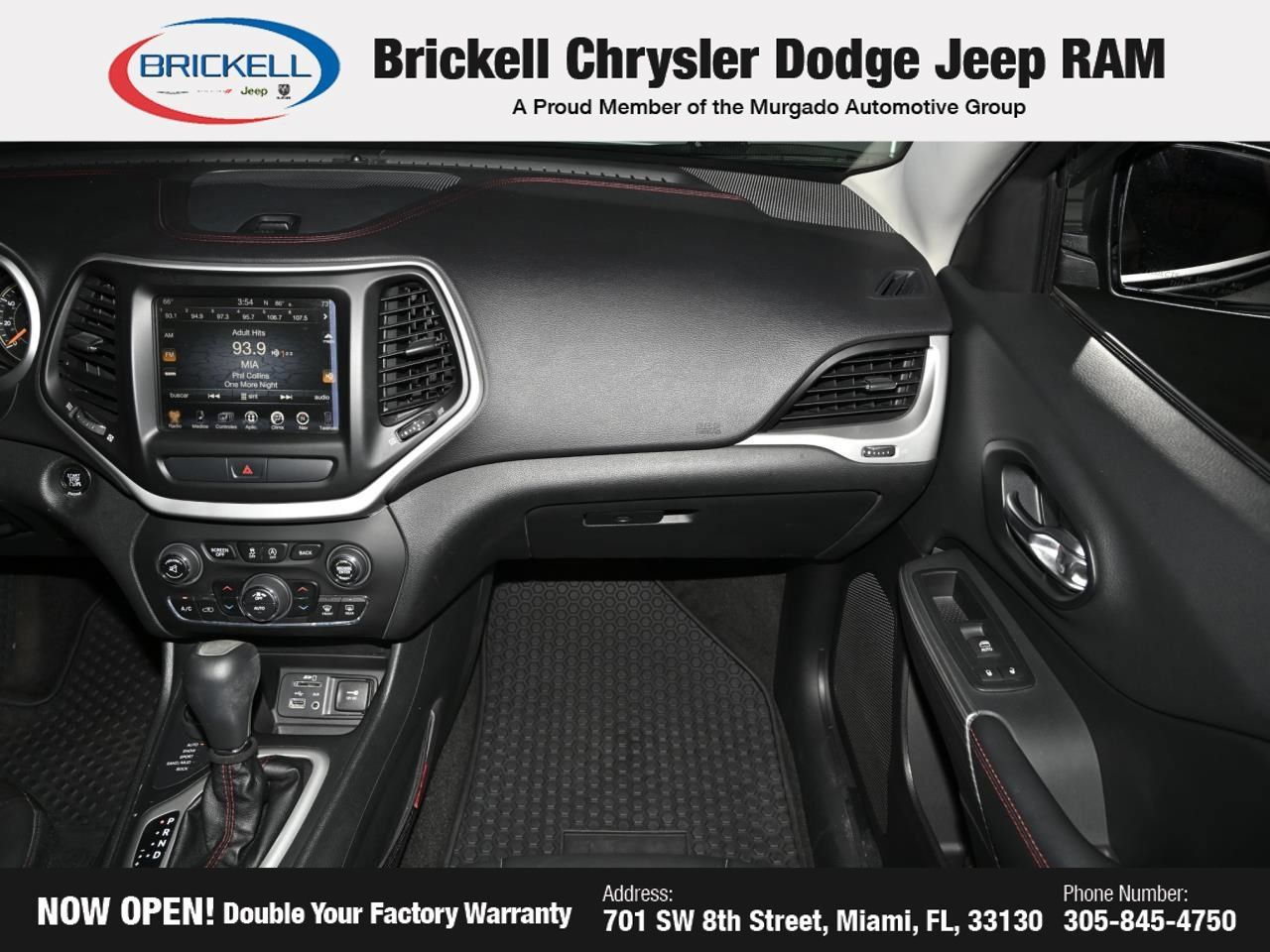 Used 2015 Jeep Cherokee Trailhawk w/ Comfort/Convenience Group AWD/4WD image 18