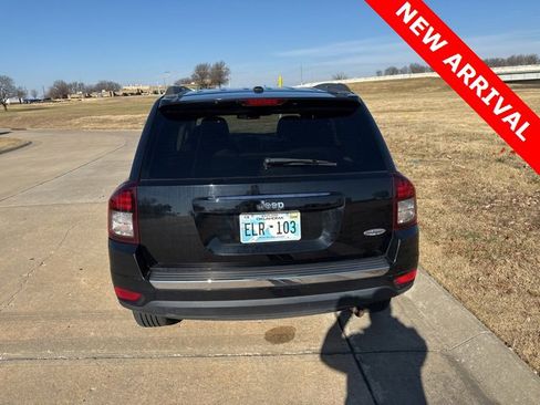 Used 2014 Jeep Compass Latitude image 4