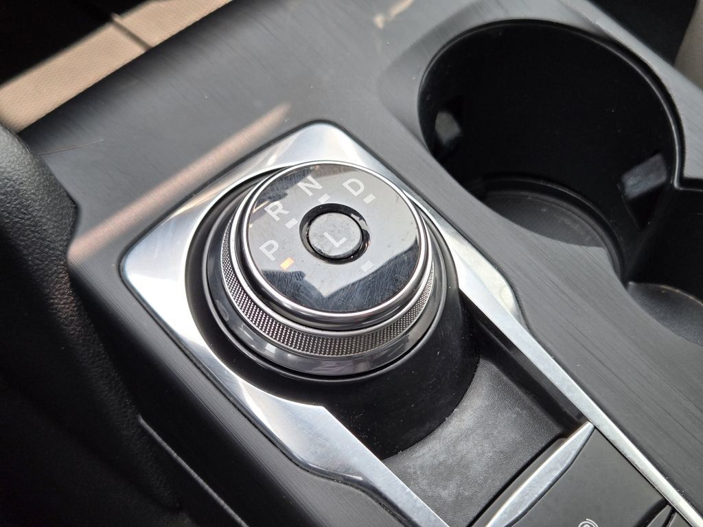 Used 2020 Ford Escape SE FWD image 26