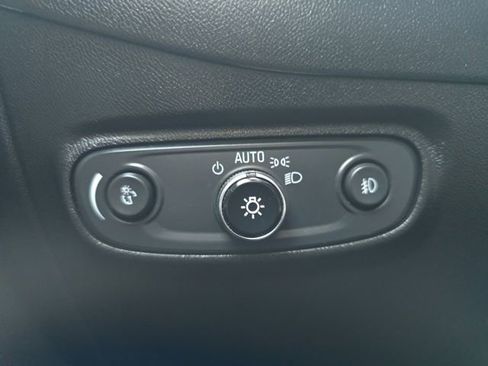 Used 2021 Chevrolet Equinox LT image 10