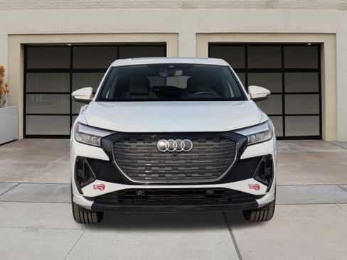 Used 2024 Audi Q4 e-tron Premium Plus image 6