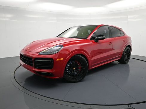 Used 2023 Porsche Cayenne GTS w/ Premium Package Plus image 28