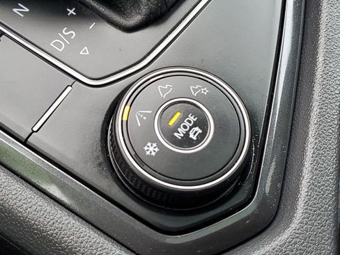 Used 2019 Volkswagen Tiguan SEL image 24