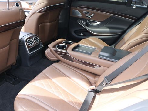 Used 2019 Mercedes-Benz S 560 4MATIC Sedan image 32