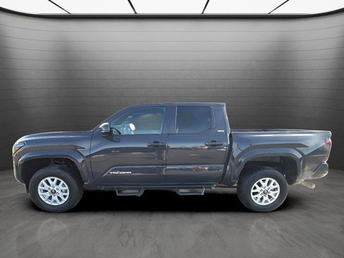 Used 2024 Toyota Tacoma SR5 image 2