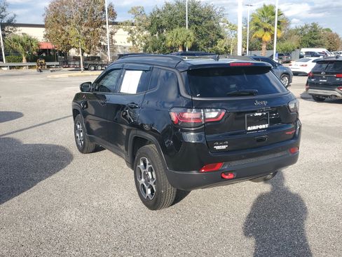 Used 2022 Jeep Compass Trailhawk w/ Trailhawk Elite Group image 4