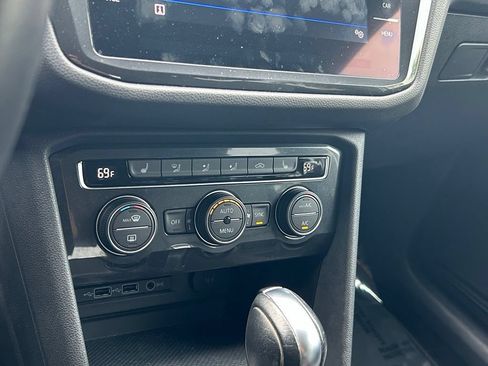 Used 2019 Volkswagen Tiguan SE AWD/4WD image 22