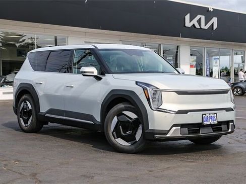 New 2026 Kia EV9 Light image 1