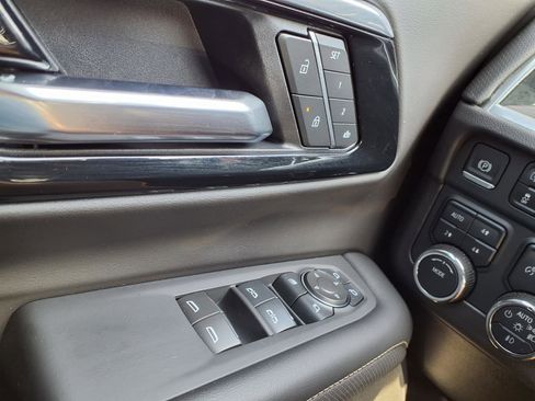 Used 2025 Chevrolet Tahoe Premier image 20