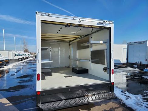 New 2026 Chevrolet Express 4500 w/ Power Convenience Package RWD image 19