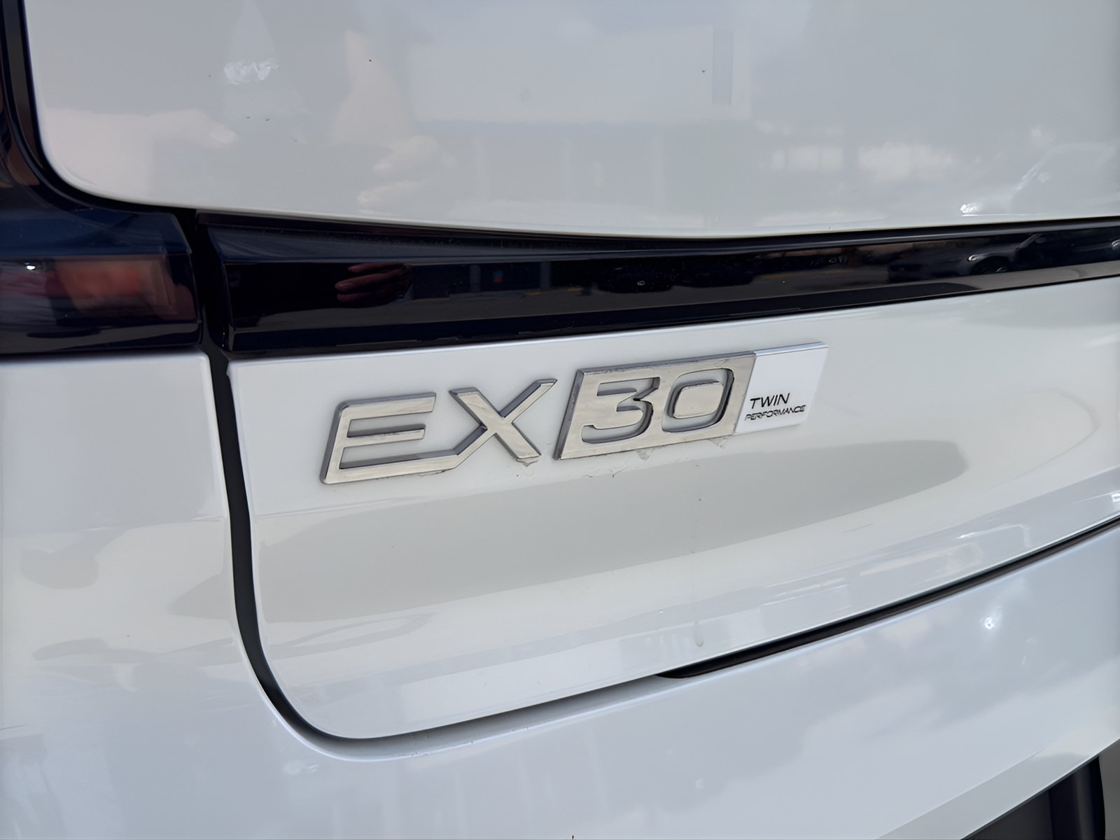 New 2026 Volvo EX30 Ultra w/ Protection Package Premier AWD/4WD image 30