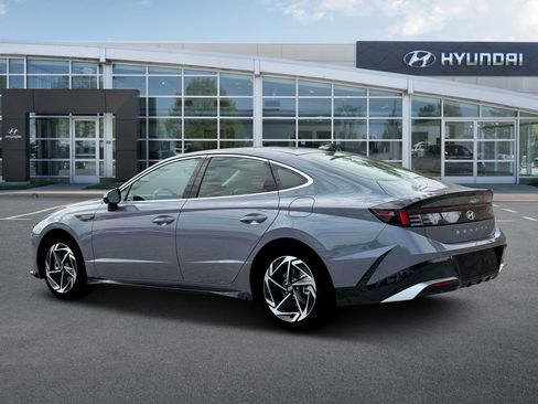 New 2026 Hyundai Sonata SEL FWD image 4