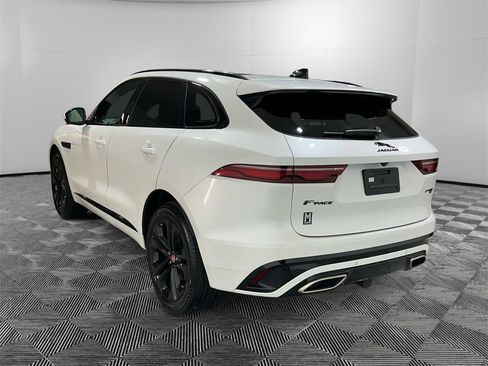 Used 2023 Jaguar F-PACE R-Dynamic S image 3