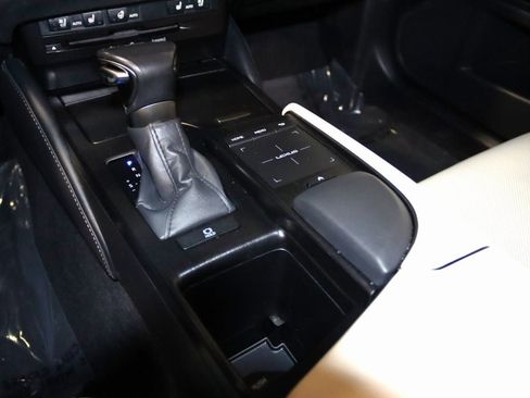 Used 2022 Lexus ES 350 w/ Premium Package image 39