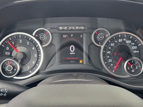 New 2026 RAM 1500 4x4 Crew Cab image 15