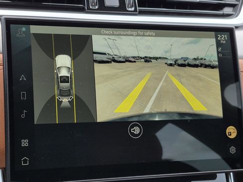 Used 2024 Jaguar XF R-Dynamic SE image 28