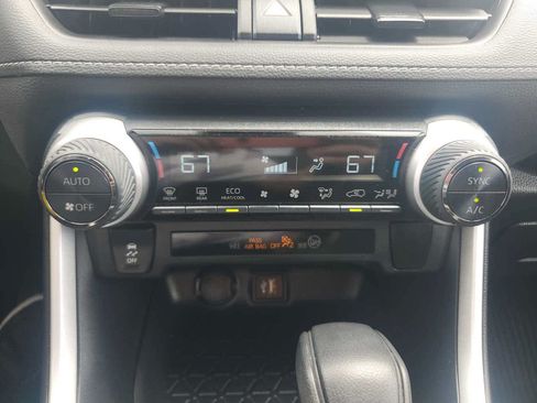 Used 2025 Toyota RAV4 LE AWD/4WD image 24